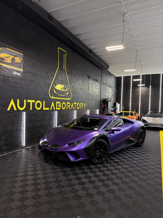 STERRATO in SATIN PURPLE METTALIC
Fully wrapped with doorjambs 🥷🏼👾 @averydennison