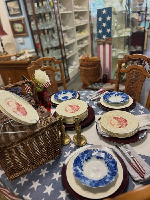 I spy a little red… and a little blue.

Memorial Day weekend is here, which means all red and blue items are 15% off this Saturday and Sunday! See what vintage treasures you can spot around the shop.

And a reminder, Dishfunctional will be closed Monday, 5/25 for Memorial Day 🇺🇸

Dishfunctional
225 Lancaster Ave
Malvern, PA

Saturday 10–6
Sunday 11–3