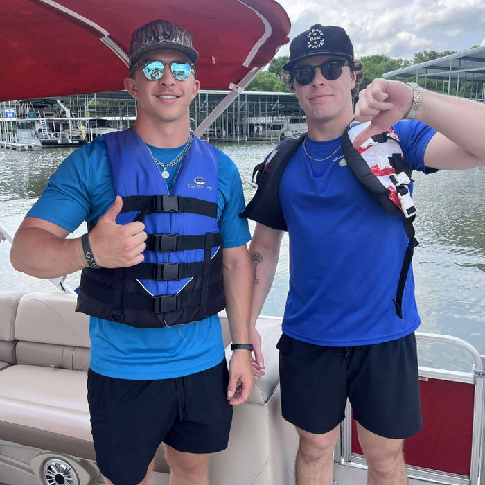 On day 5 of National Safe Boating Week, we want to remind you that personal floatation devices (PFDs), aka life jackets, are essential gear when you're out on the water. Everyone on your boat should have a PFD that fits them correctly and is not too small or too large. Make sure that they are readily accessible in case of emergency!