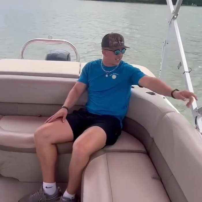 National Safe Boating Week day 2 is here! Be sure to always be prepared for emergencies on the water. While videos like this are entertaining, emergencies like these pose real threats to safety. Whether it's a fire, someone falling in the water, or a variety of other potential boating emergencies, it is important to know how to respond. Practice risk management by having fire extinguishers, personal floatation devices, signaling devices, and other safety tools at the ready.