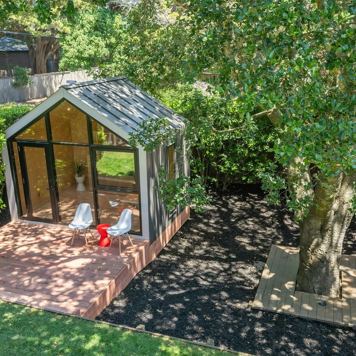 Where you headed this weekend?
My backyard 😁 

Make the most out of your own space.

#BackyardBunkie #WeekendVibes #LiveWorkPlay #BackyardSolutions #HomeSweetHome #DIY #PreFabKits
