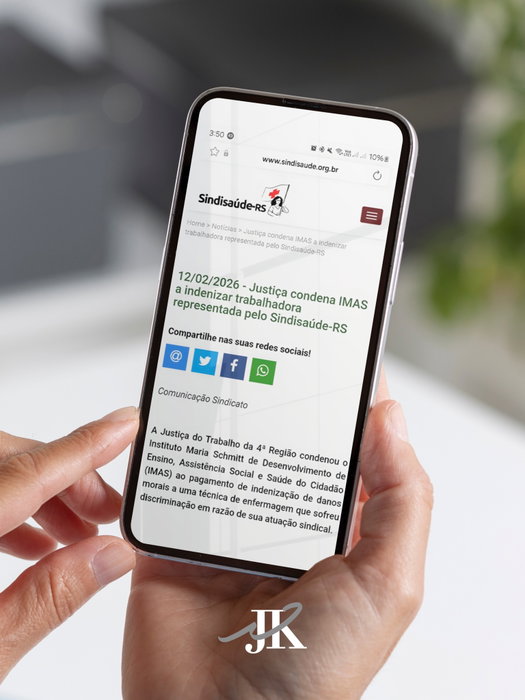 Uma técnica de enfermagem que trabalhava na área da saúde participou como representante da categoria em conversas com o Sindisaúde-RS depois de uma demissão em massa.

Quando a gestão do Hospital de Tramandaí mudou e várias pessoas foram chamadas de volta, ela ficou de fora.

A Justiça entendeu que a decisão de não recontratar teve relação com a atuação dela junto ao sindicato e condenou o IMAS a pagar indenização por dano moral.

Participar do Sindicato e defender a sua categoria é um direito, e você não pode ser prejudicado por isso!

Fonte: Sindisaúde-RS

⚖️ Júlio César & Kassiane Ramos Sociedade de Advogados | OAB/RS 10.260
@juliosantanna_advogado , @kassikilr
