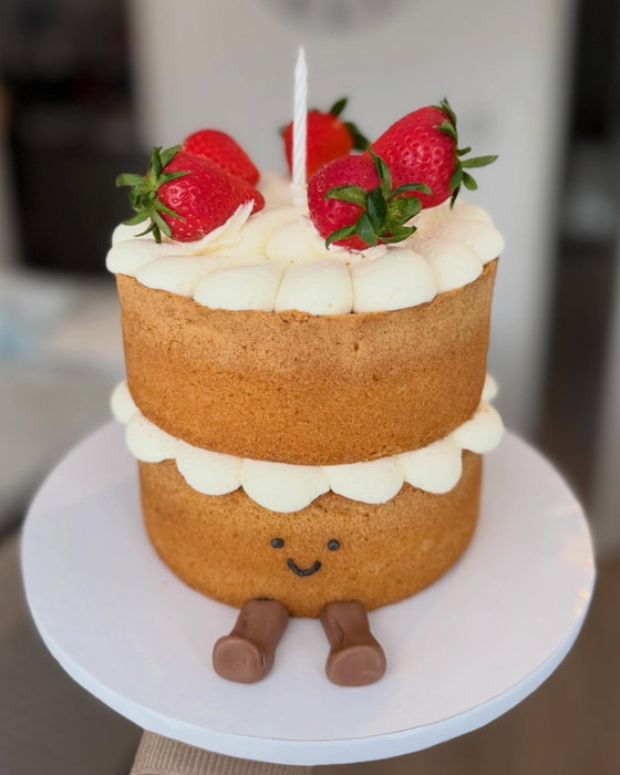 Jellycat cake 🎂🤍
A quick note to say I am currently now on holiday until 23rd May so replies may be a little slower as I take some time off but I’ll still get back to everyone as soon as I can! Have a lovely weekend everyone🥰