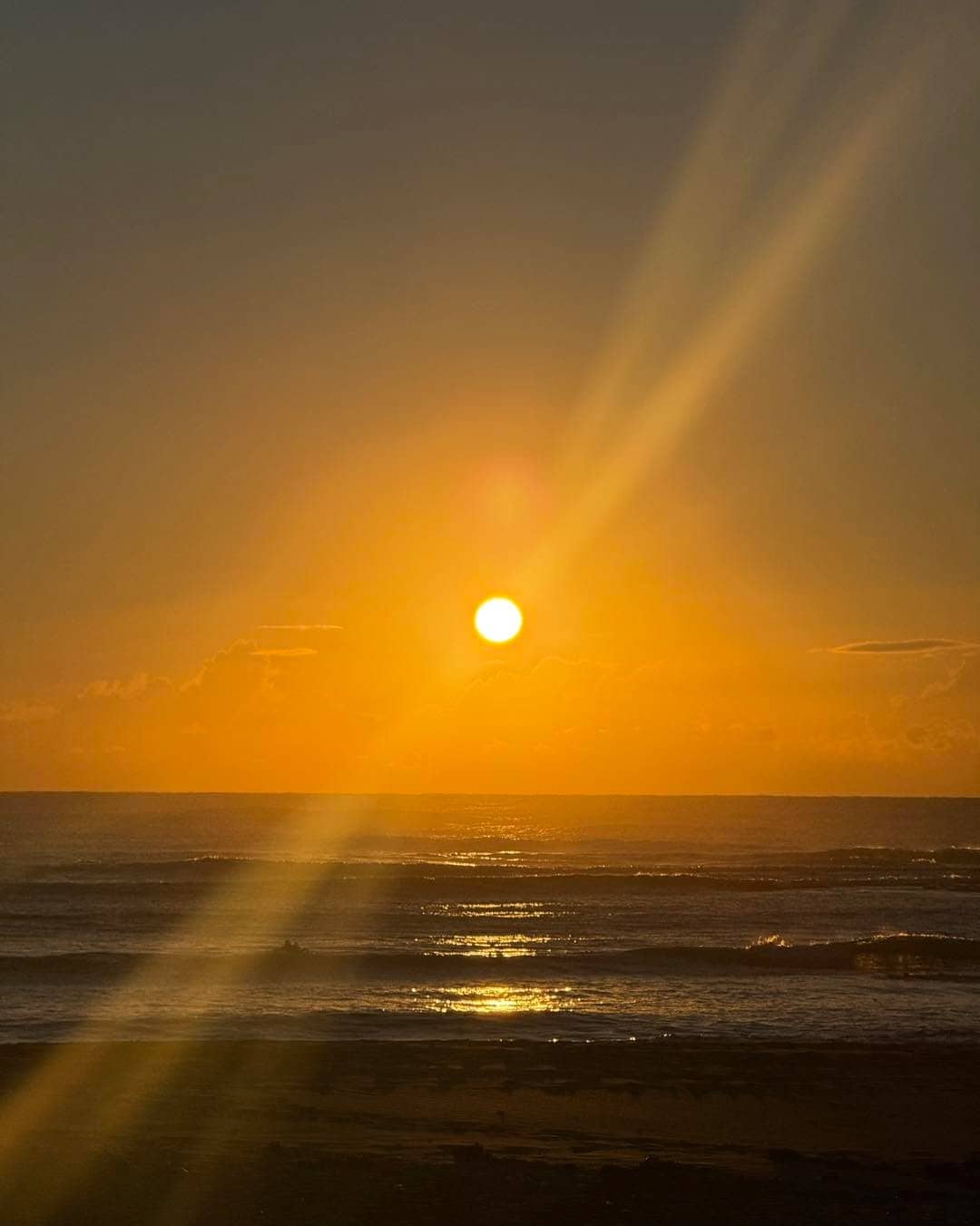 There’s nothing like a Toowoon Bay sunrise 🌅 #kimsbeachsideretreat #centralcoastnsw